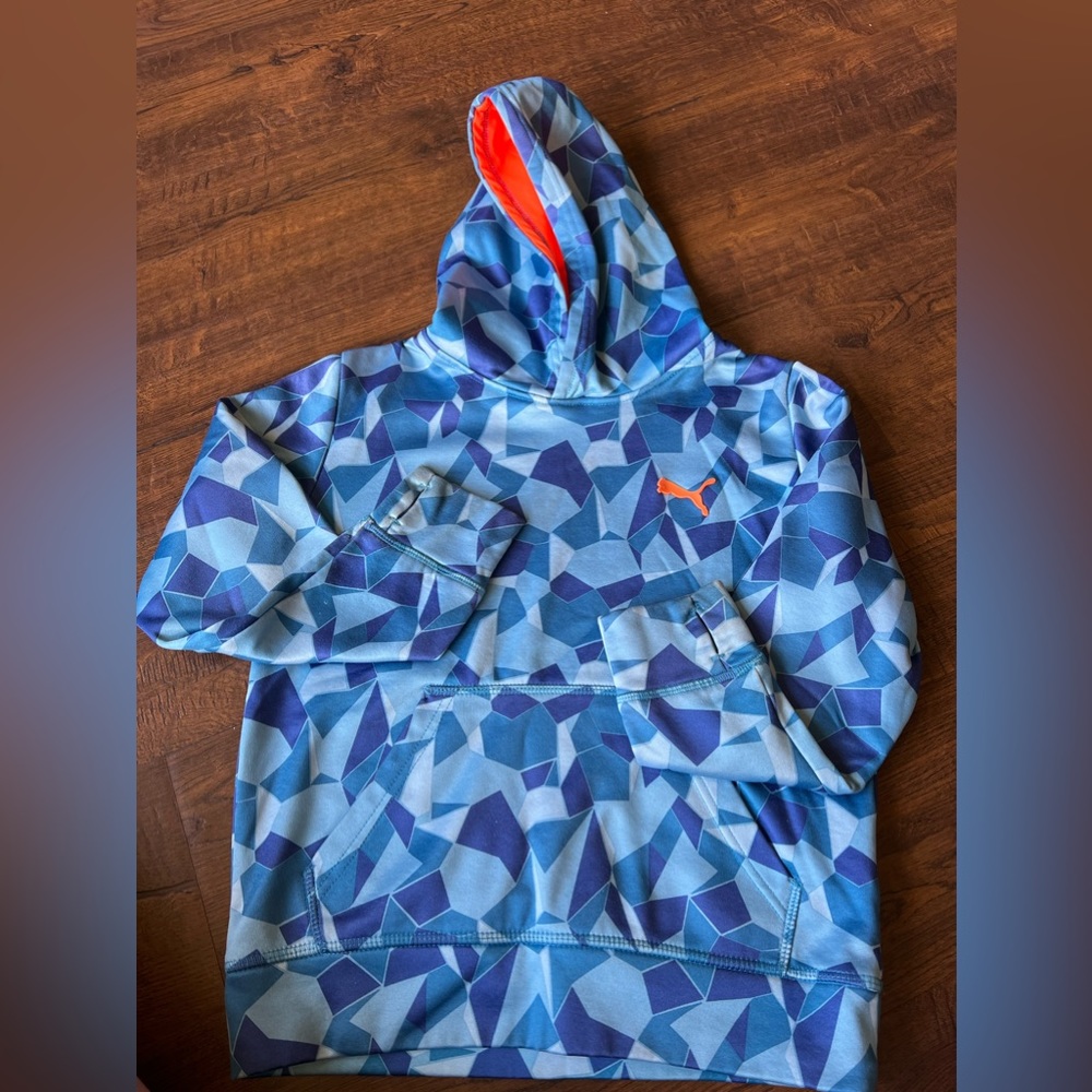 Puma Boys Size 8 Hoodie GUC